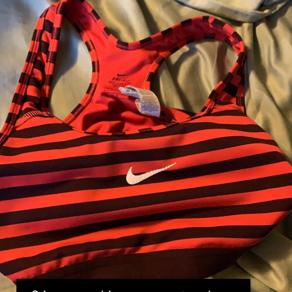Medium Nike sports bra